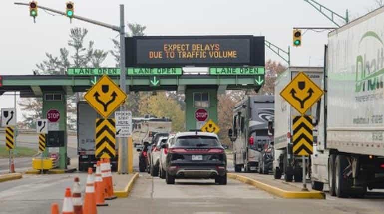 Sin multitudes inició reapertura de frontera con EU