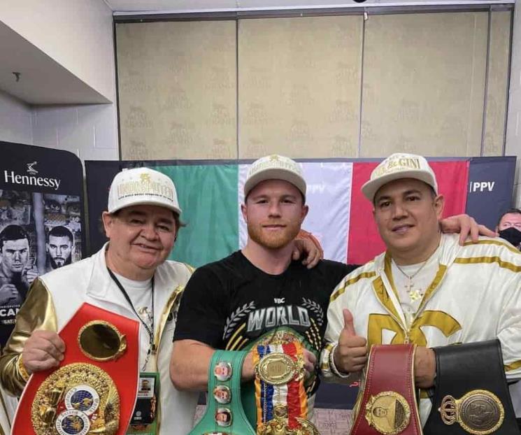 Destaca Canelo entre los campeones mundiales