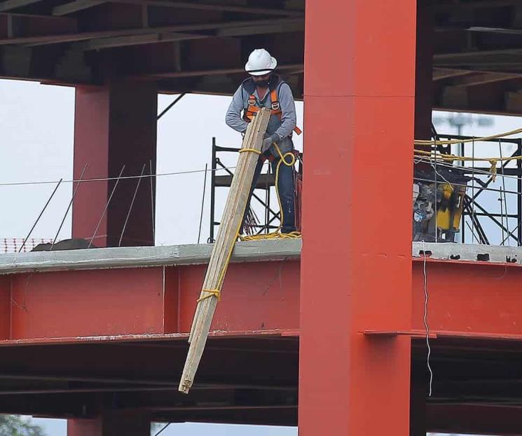 Construcción apoya recuperación de la inversión física