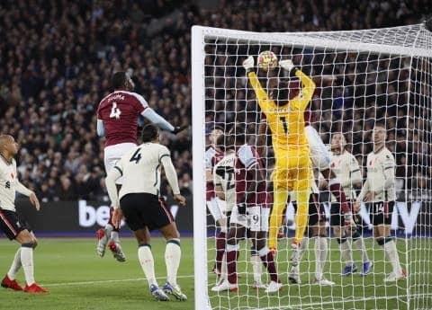 Cae Liverpool con West Ham y pierden terreno en Premier