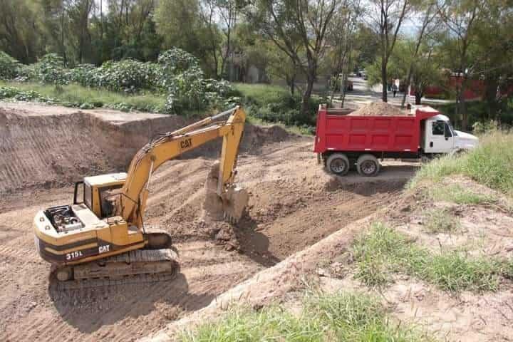 Realizan en Juárez trabajos en arroyos
