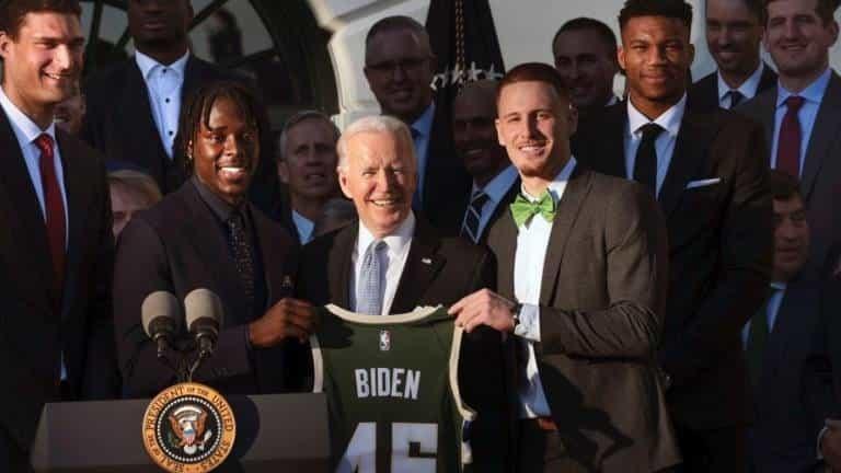 Recibe presidente de EU a Bucks