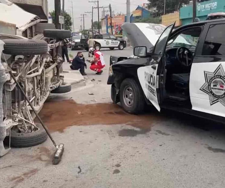 Deja choque cuatro policías heridos