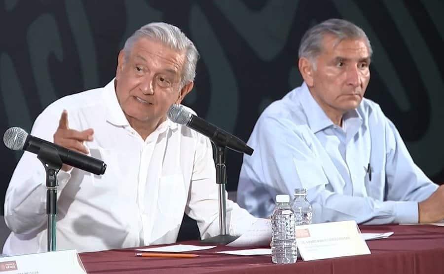 Conmina AMLO a total regreso a clases presenciales