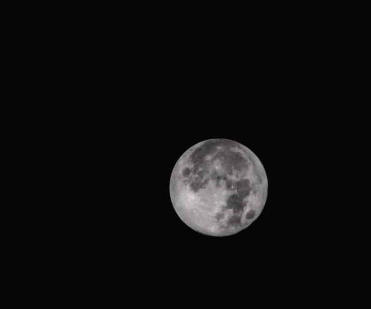 NASA explica cómo ver eclipse lunar con una caja de cereal