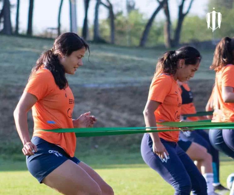 Intenso trabajo físico en Rayadas