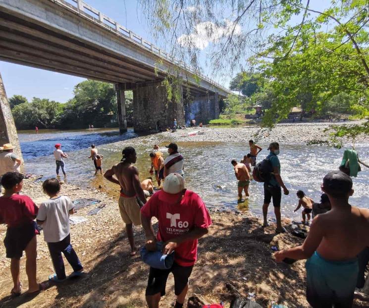 Avanza la caravana migrante por Oaxaca