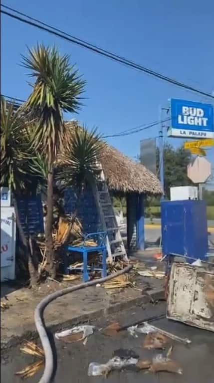 Los puestos de socorro se concentraron en un depósito  que se incendió