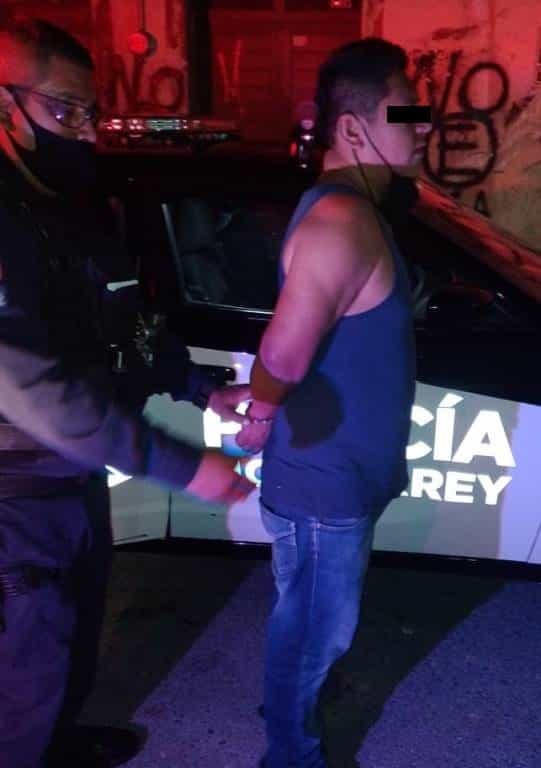 Golpeó a su cuñada molesto porque no le prestó la bocina para escuchar música