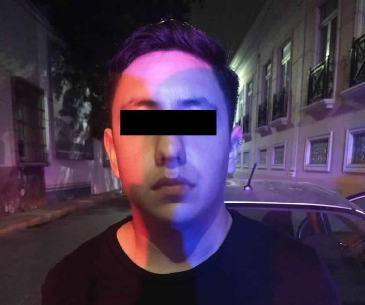 Arrestan a conductor con licencia falsa