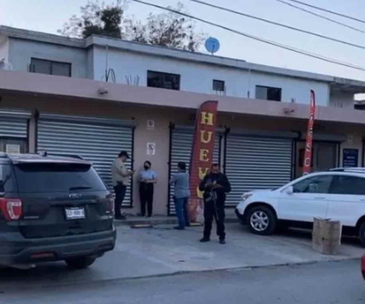 Asaltan empacadora y se llevan 15 mil pesos