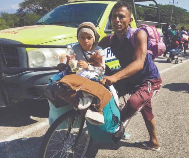 Niños también huyen por violencia, migran 500 en caravana Niños también huyen por violencia, migran 500 en caravana