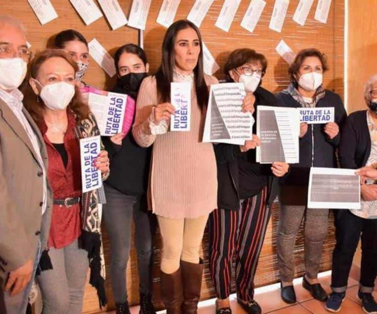 Alista familia de Rosario Robles movilizaciones