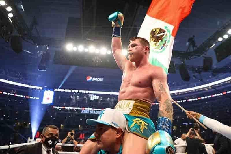 Reconoce CMB a Canelo como el mejor boxeador del 2021