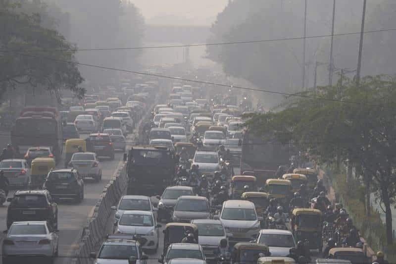 Escuelas y fábricas cierran en Nueva Delhi por smog Escuelas y fábricas cierran en Nueva Delhi por smog