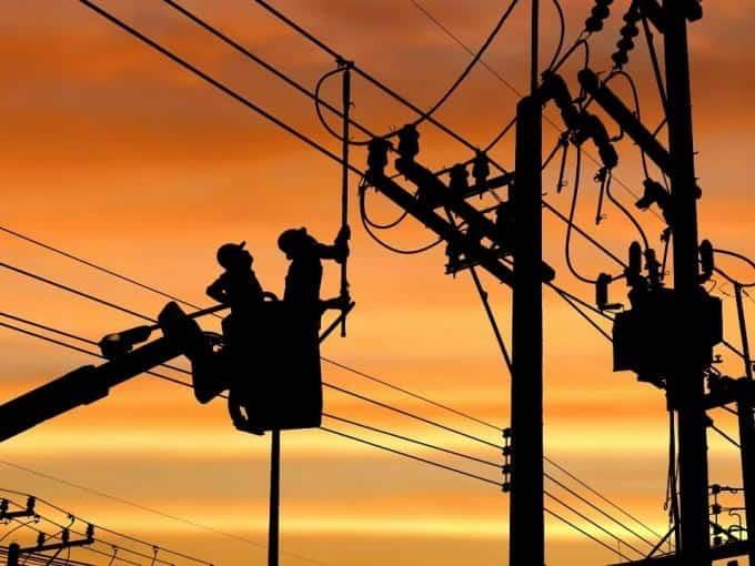 Va Morena por priistas inconformes para Reforma Eléctrica
