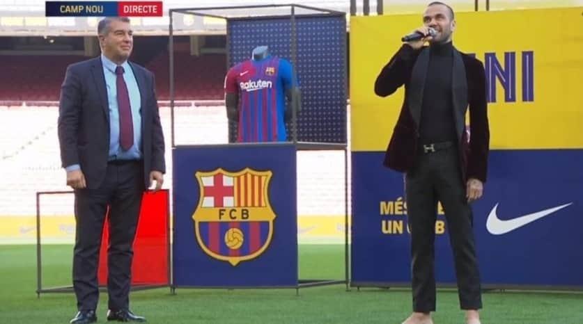 Presenta Barza a Dani Alves Presenta Barza a Dani Alves