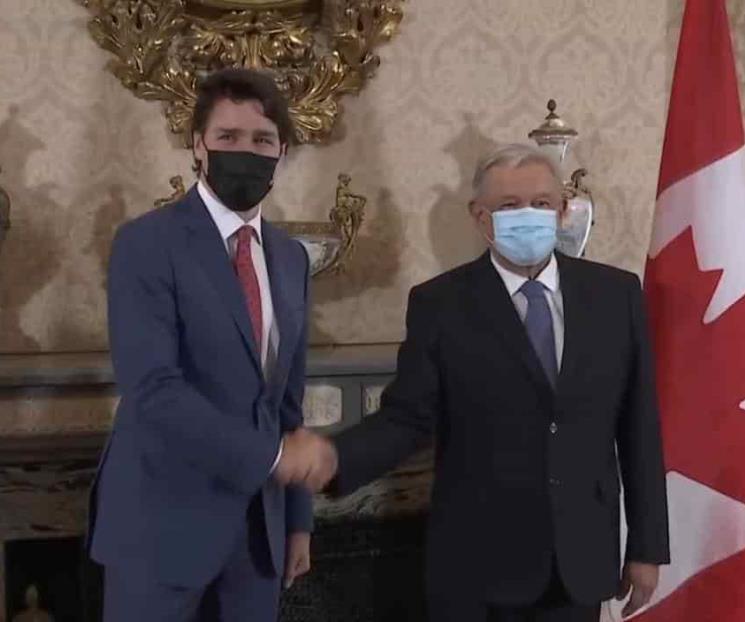 Tenemos muchas cosas en común y una muy buena amistad Tenemos muchas cosas en común y una muy buena amistad