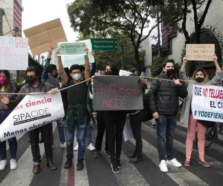 Protestan contra acciones de director interino del CIDE