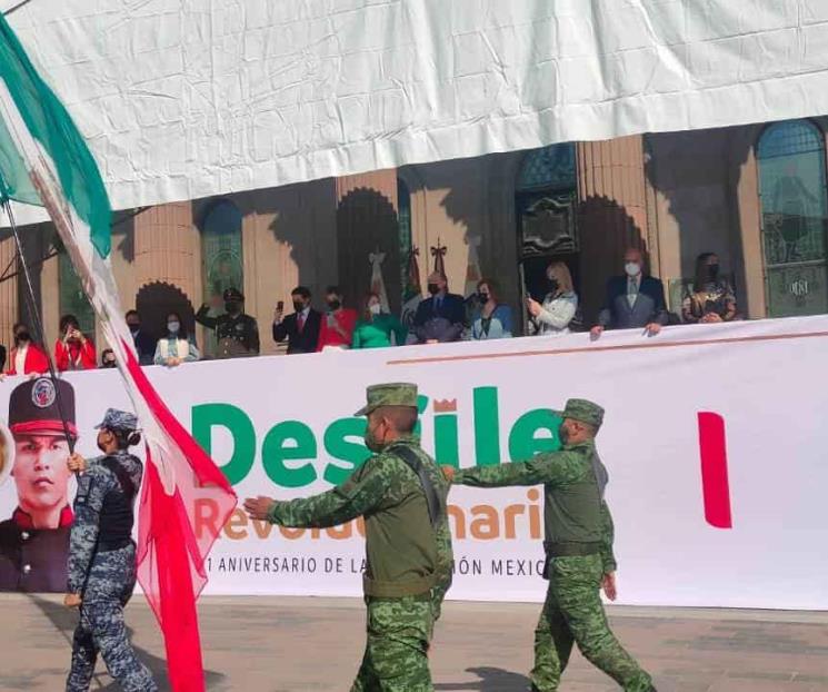 Regresa el desfile revolucionario Regresa el desfile revolucionario