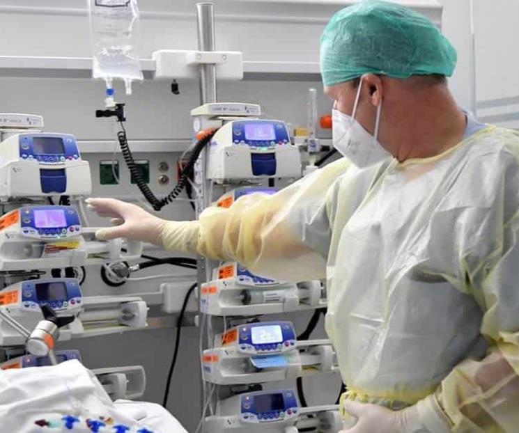 Mujer despierta de coma tras Covid-19