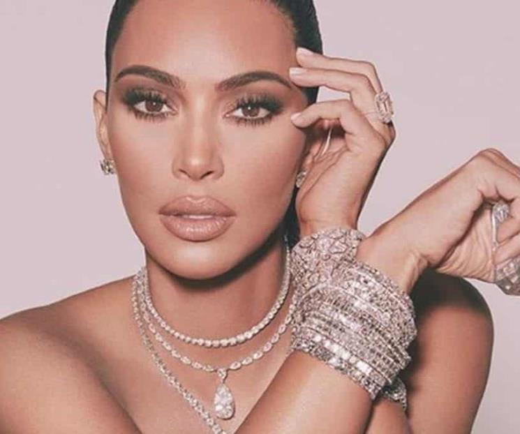 Por robo de joyas de Kim en París, 12 personas irán a juicio