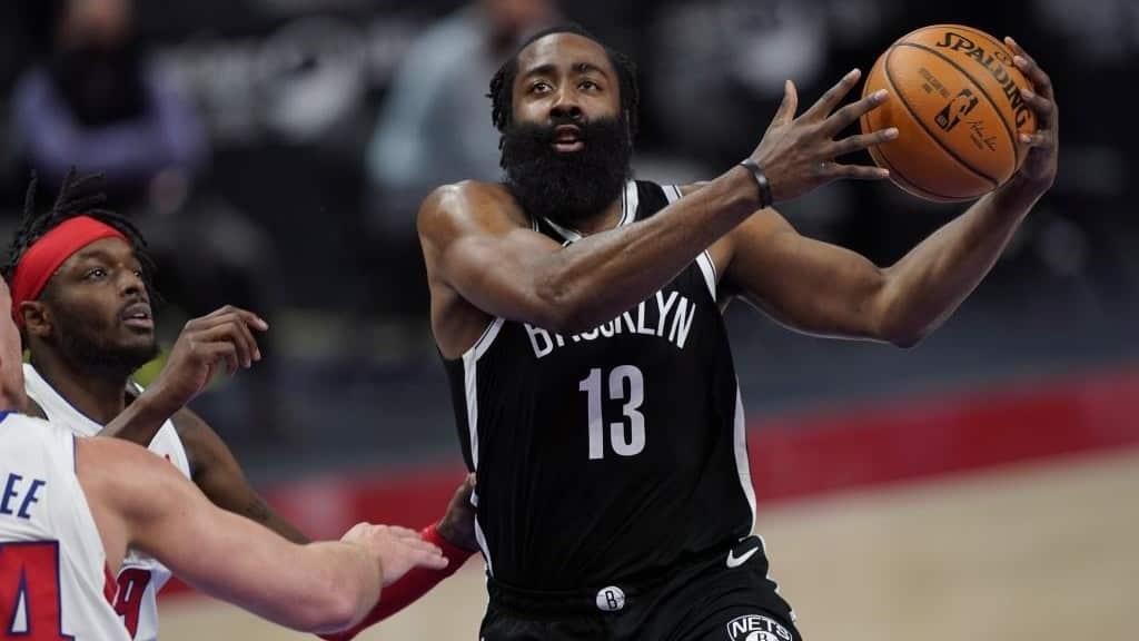 Interesa James Harden en los Sixers