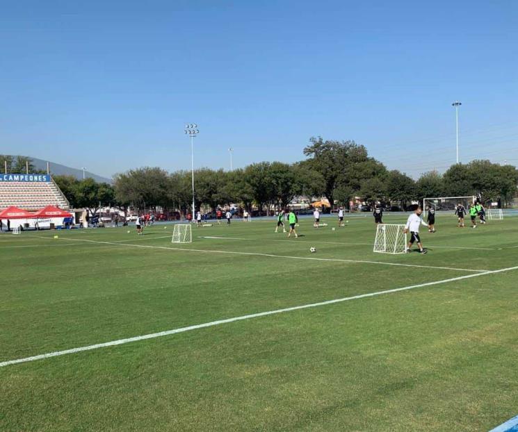 Entrenan en Tigres tras pleito Salcedo- Leo Fernández