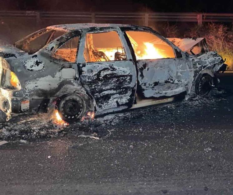 Chocan y se incendian