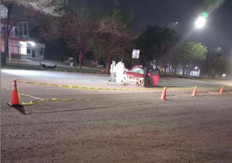 Una mujer perdió la vida al volcar su automóvil