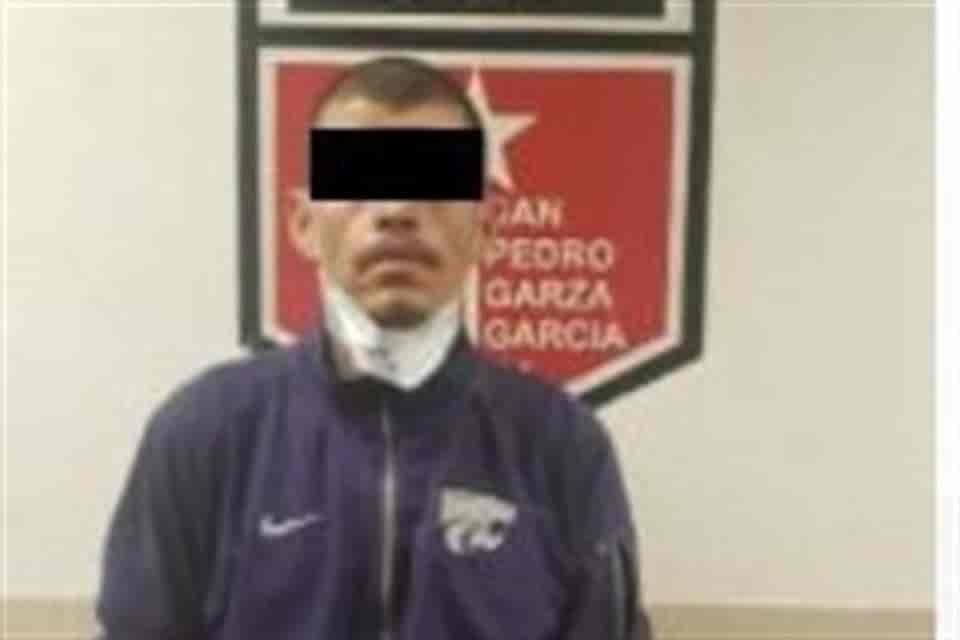 Se dedicaba a cometer asaltos a personas que esperaban las rutas urbanas.
