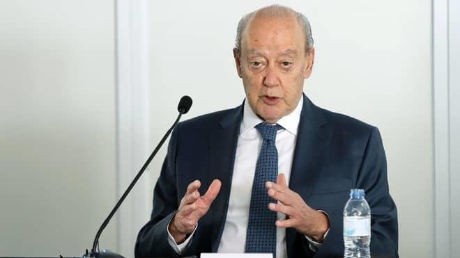 Allanan, por irregularidades, oficinas del Porto