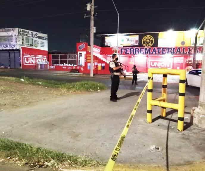 Deja persecución y balacera un muerto