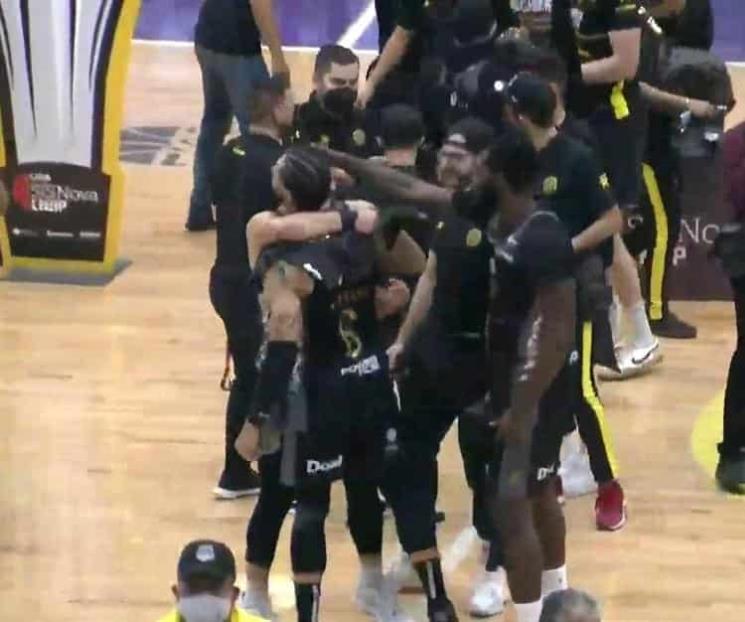 ¡Bicampeón!