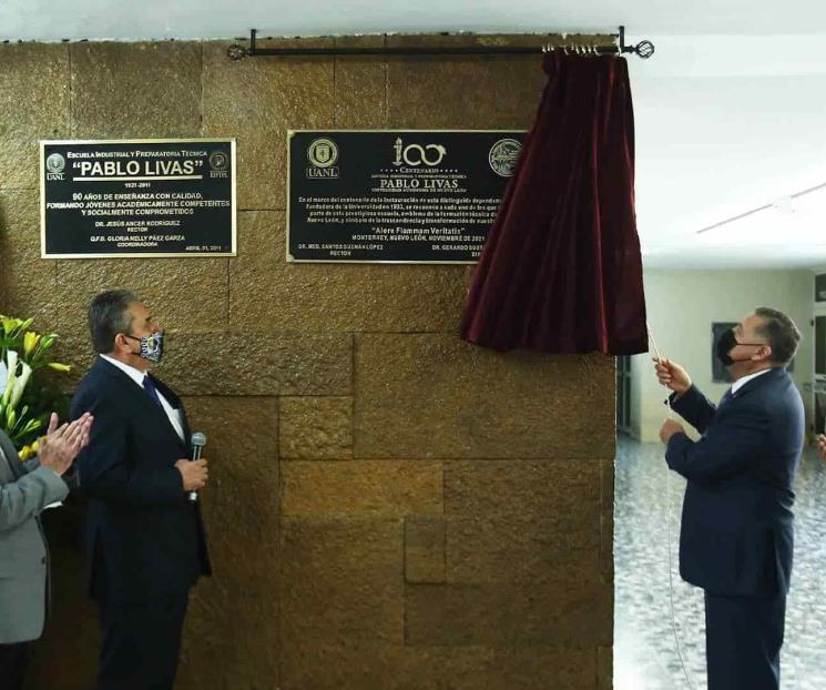 Plasman en placa trascendencia de Preparatoria Pablo Livas