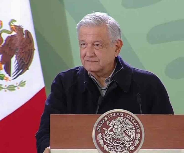 AMLO invita a reunión masiva en el Zócalo