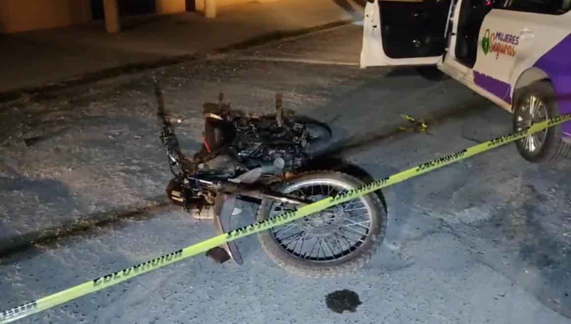 Hombres armados atacaron a balazos a un motociclista, quien recibió cuatro impactos de arma de fuego en su cuerpo