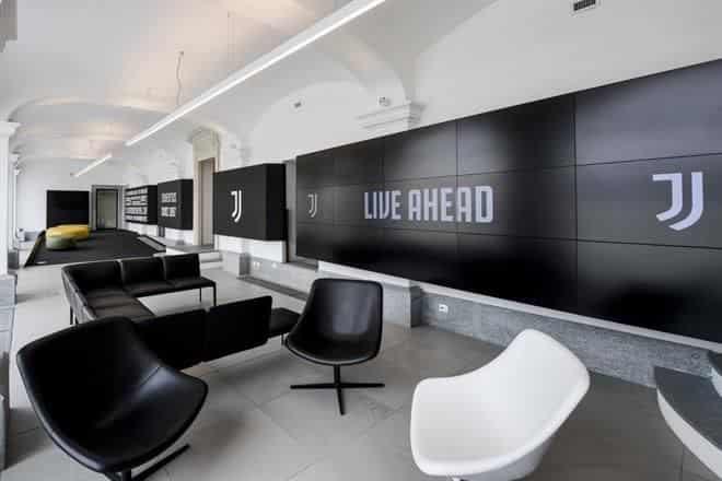 Confisca Policía Italiana oficinas de la Juventus de Turín