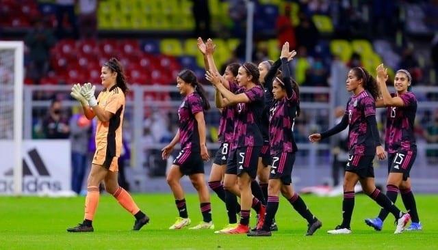 Hoy juega el Tri Hoy juega el Tri