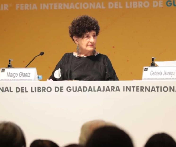 Margo Glantz, Medalla Carlos Fuentes