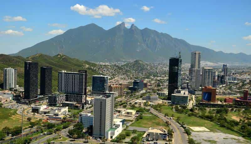 HR Ratings mejora la calificación a Nuevo León