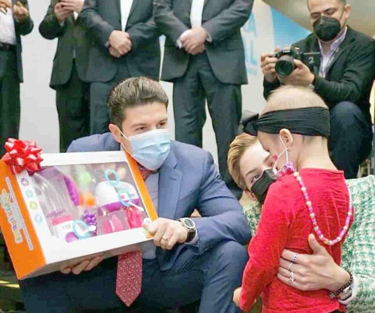 Va NL por cobertura universal a menores con cáncer