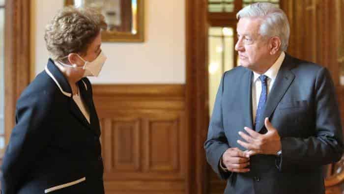 Se reúnen a exlíderes para festejar a AMLO