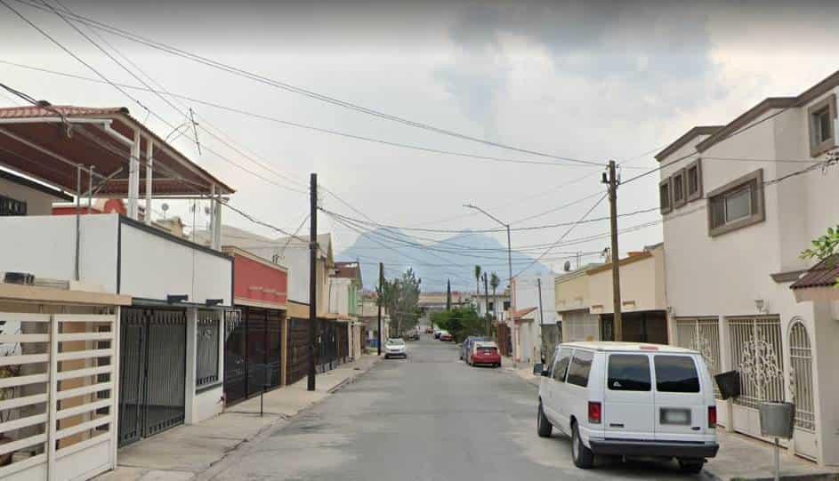 Atacan y asaltan a moradores de departamento