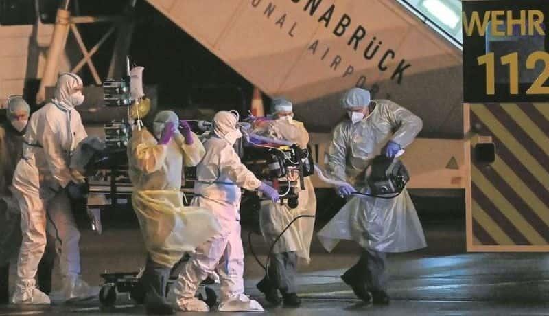 Alista EU nuevas restricciones a los viajeros por ómicron Alista EU nuevas restricciones a los viajeros por ómicron