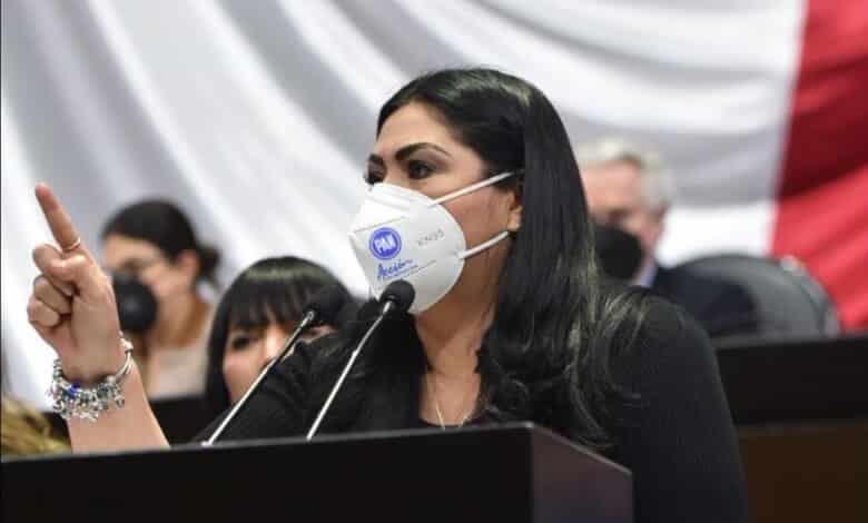 Exige PAN mejorar atención para enfermos de VIH