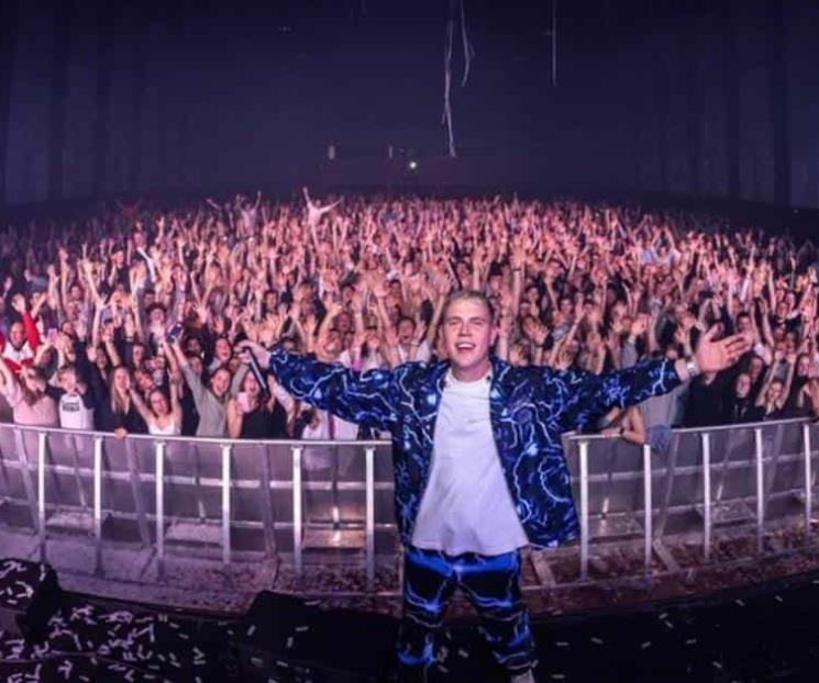 Infectado con ómicron fue a concierto en Dinamarca