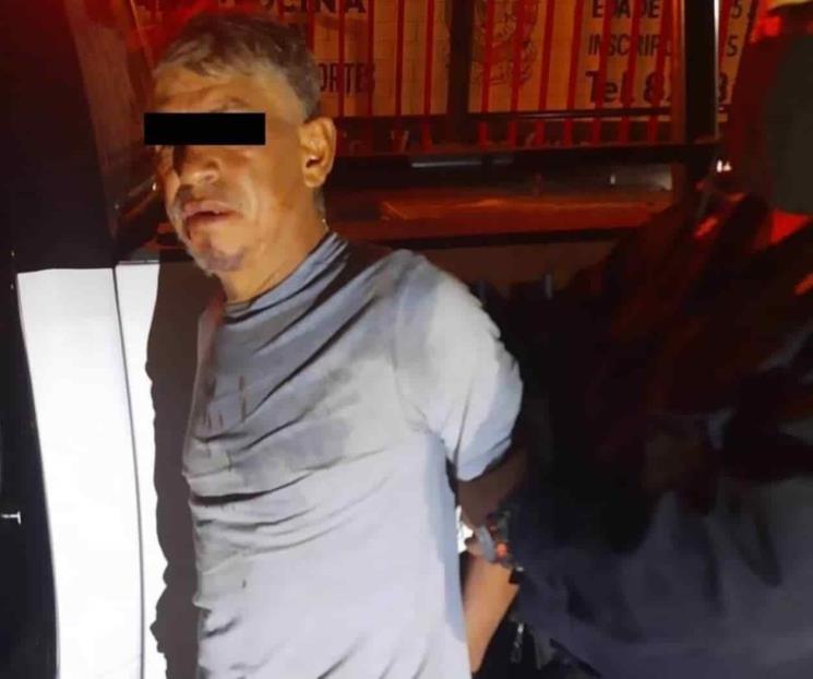 Detienen a ladrón al intentar robar en escuela