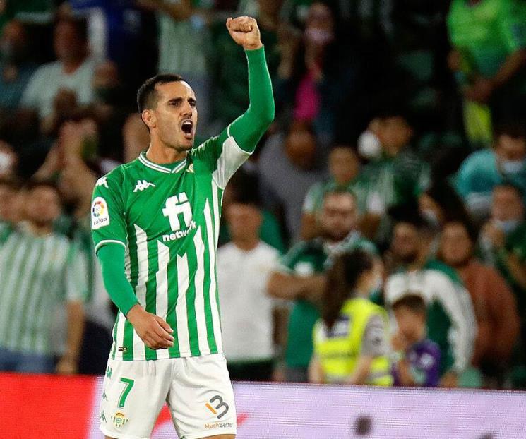 Da Betis de mexicanos primera derrota a Xavi 
