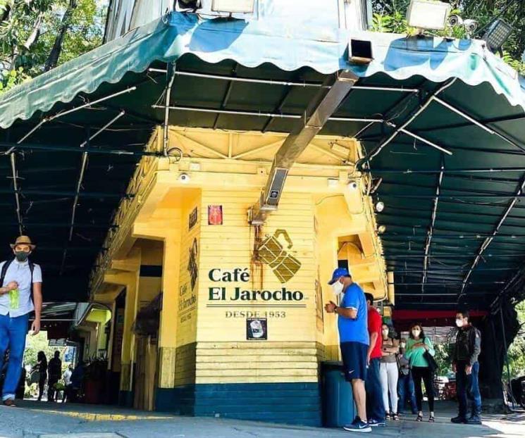 Reutilizan cartones de leche de manera muy original